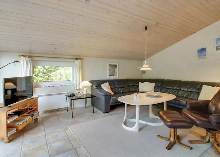 Elsy - 2-6km From The Sea By Interhome